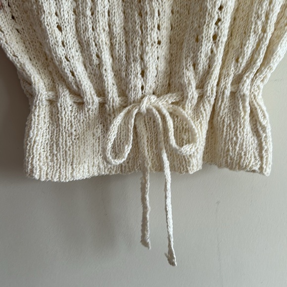 Sweet Vintage Off White Hand Crochet Sweater Vest Size Small - Picture 7 of 13